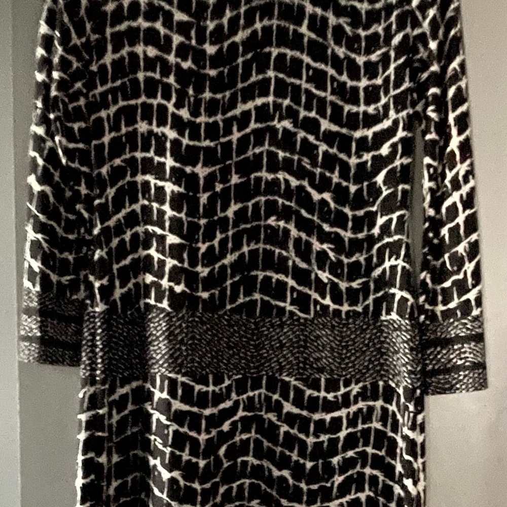 Donna Morgan Black and White Long Sleeve Dress